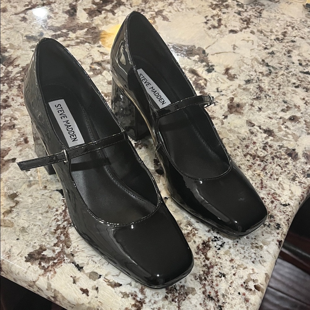 Steve Madden Glossy Black Mary Jane Heels